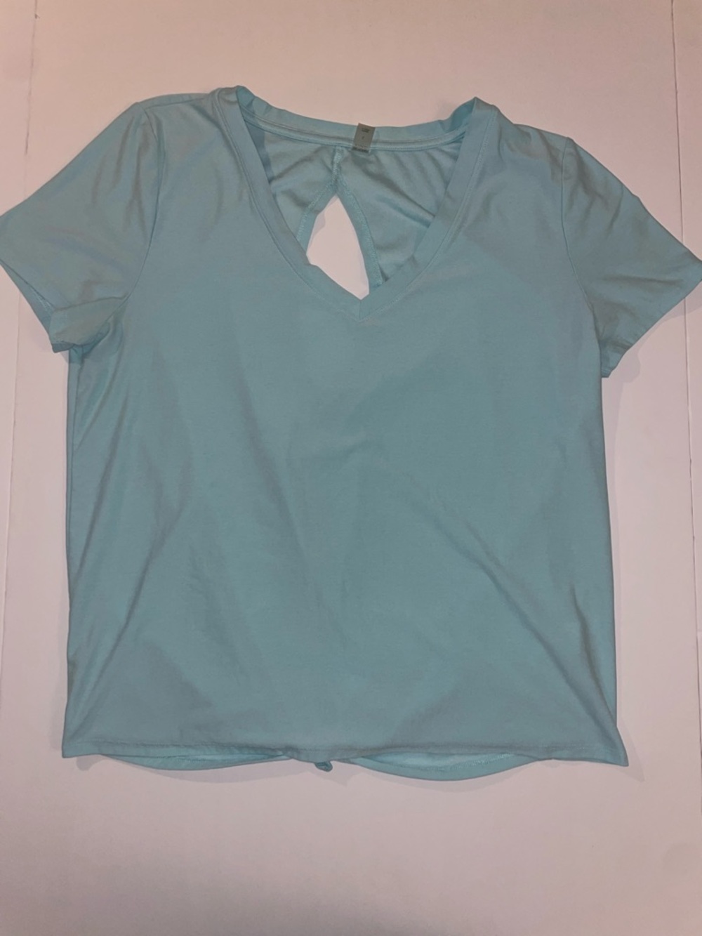 Beyond Yoga Pastel Blue V-Neck Short Sleeve Top with Back Keyhole